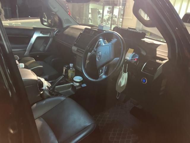 TOYOTA LANDCRUISER PRADO 2023