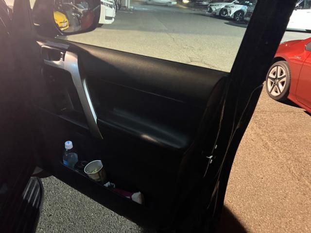 TOYOTA LANDCRUISER PRADO 2023