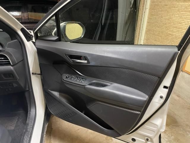 TOYOTA C-HR 4WD 2017