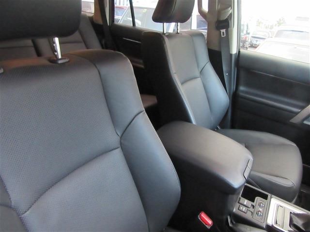 TOYOTA LANDCRUISER PRADO 2023