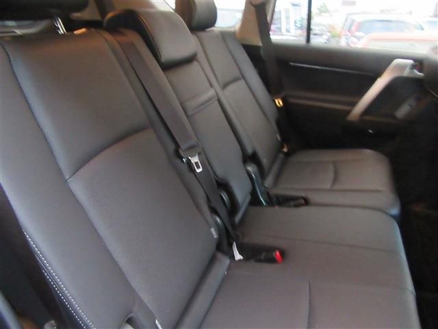 TOYOTA LANDCRUISER PRADO 2023