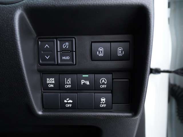 MITSUBISHI DELICA D:2 4WD 2023