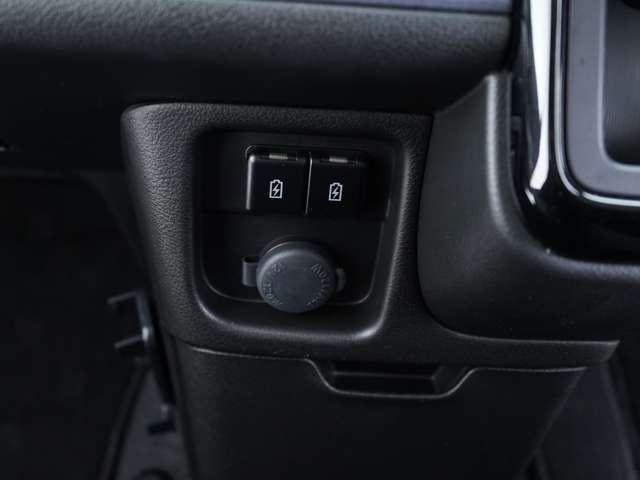 MITSUBISHI DELICA D:2 4WD 2023