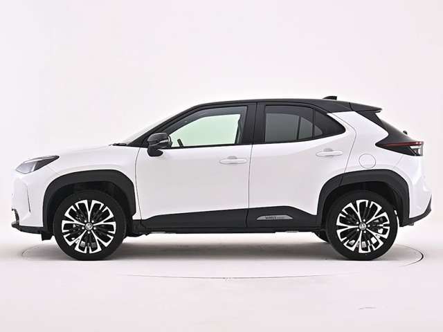 TOYOTA YARIS CROSS 2025