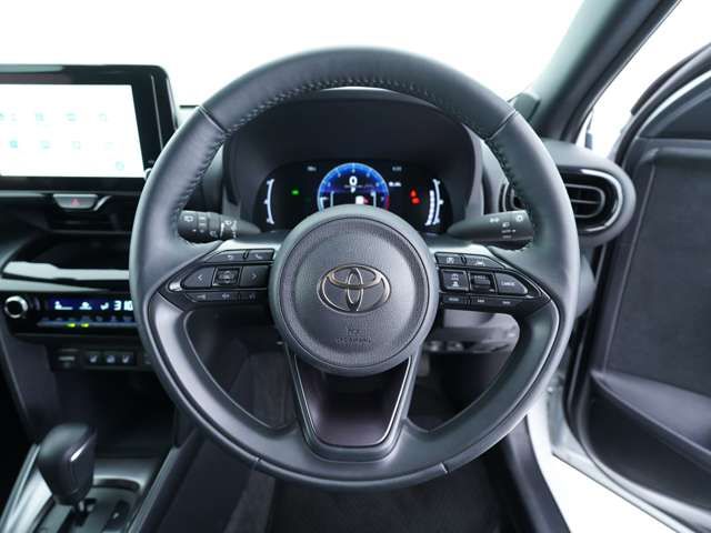 TOYOTA YARIS CROSS 2025