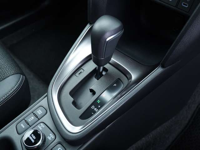 TOYOTA YARIS CROSS 2025