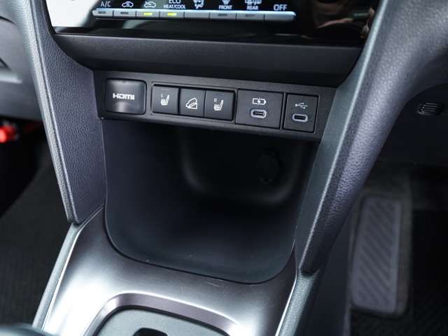 TOYOTA YARIS CROSS 2025