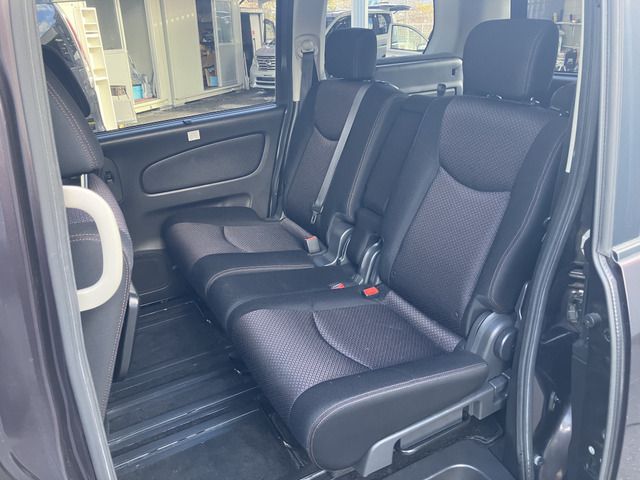 NISSAN SERENA  S-HYBRID 2013