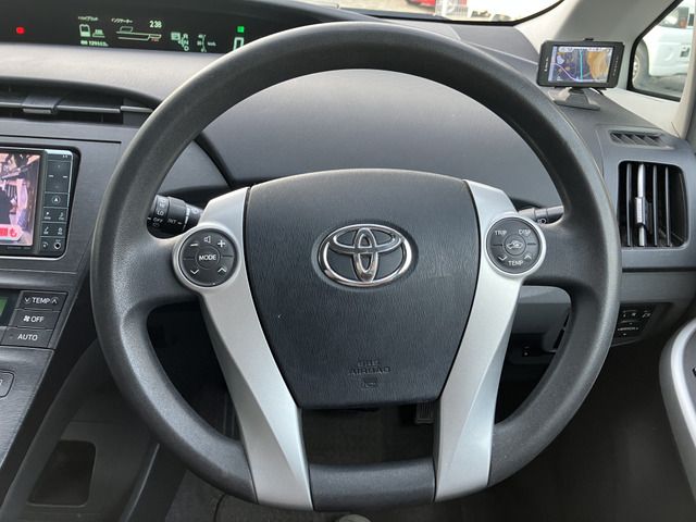 TOYOTA PRIUS 2010