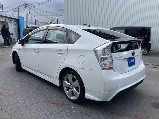 TOYOTA PRIUS 2010