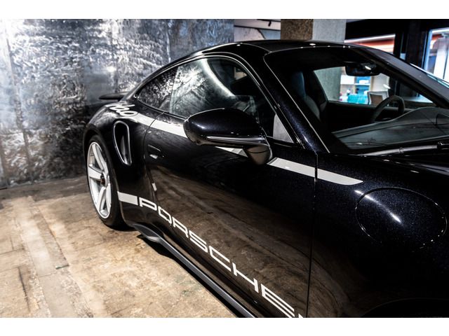 PORSCHE PORSCHE 911 2025