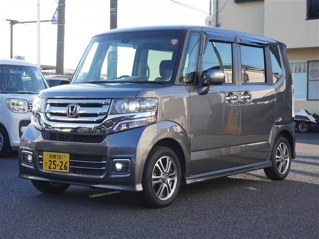 HONDA N BOX CUSTOM 2017