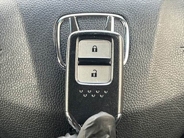 HONDA FIT HYBRID 2015