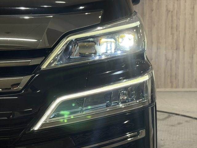 TOYOTA VELLFIRE  HYBRID 4WD 2019