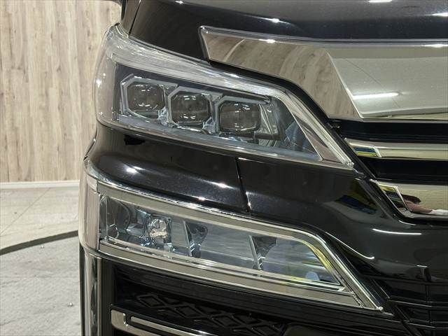 TOYOTA VELLFIRE  HYBRID 4WD 2019