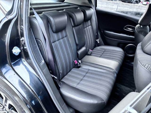 HONDA VEZEL HYBRID 2016