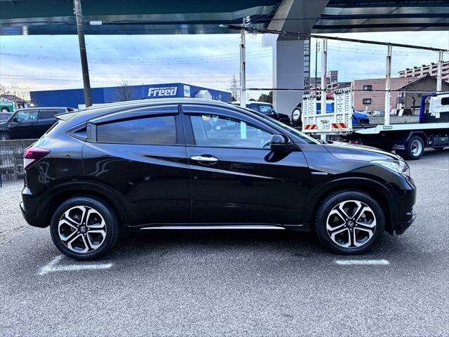 HONDA VEZEL HYBRID 2016