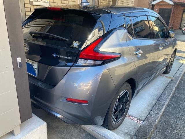 NISSAN LEAF 2022