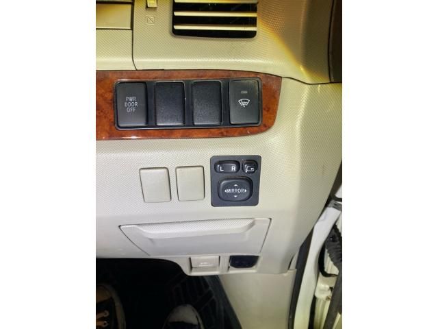 TOYOTA ESTIMA  4WD 2010