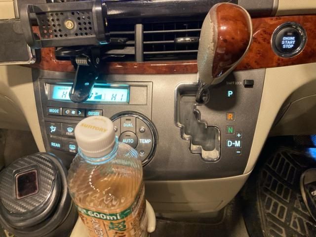 TOYOTA ESTIMA  4WD 2010