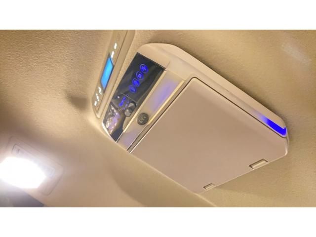 TOYOTA ESTIMA  4WD 2010