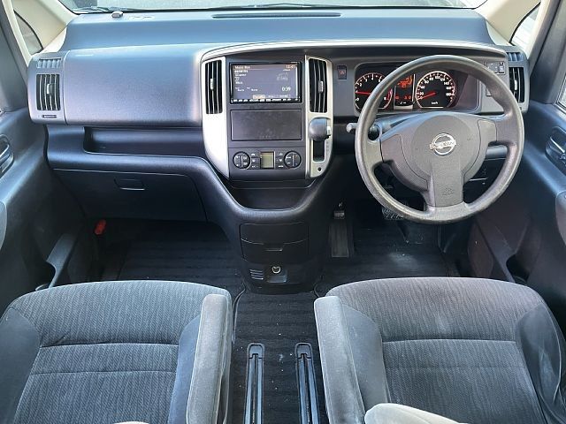 NISSAN SERENA  WG 2009