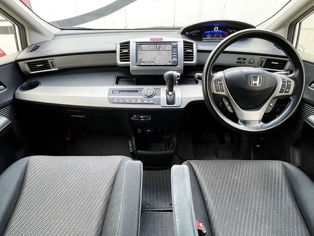 HONDA FREED HYBRID 2012