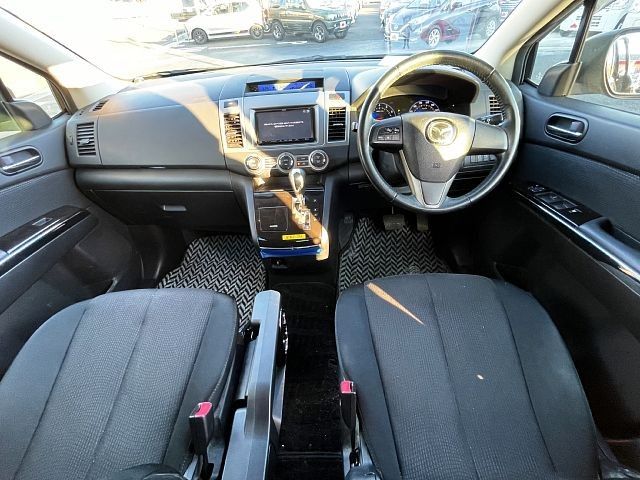 MAZDA MPV 2012