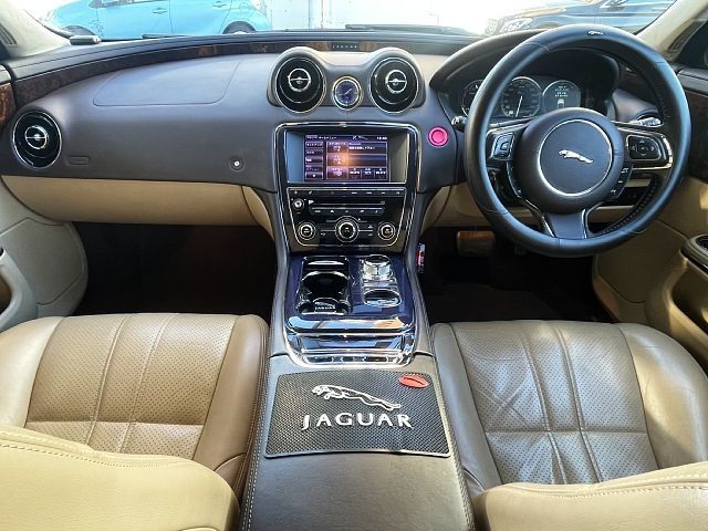 JAGUAR JAGUAR XJseries sedan 2013
