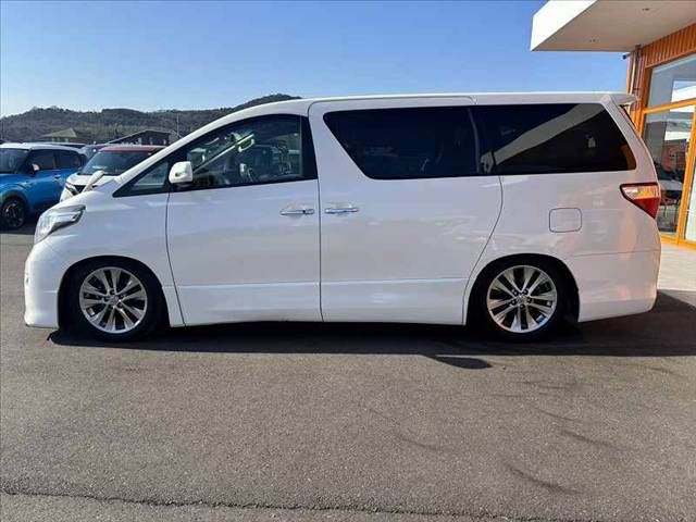 TOYOTA ALPHARD 2011