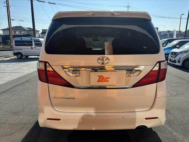 TOYOTA ALPHARD 2011