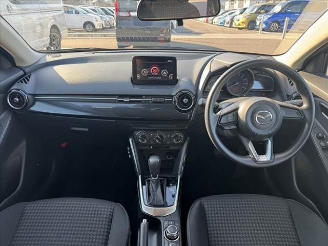 MAZDA DEMIO 2016