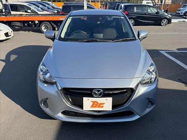 MAZDA DEMIO 2016