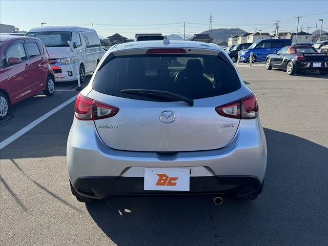 MAZDA DEMIO 2016