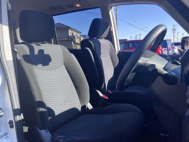 NISSAN SERENA  S-HYBRID 2013