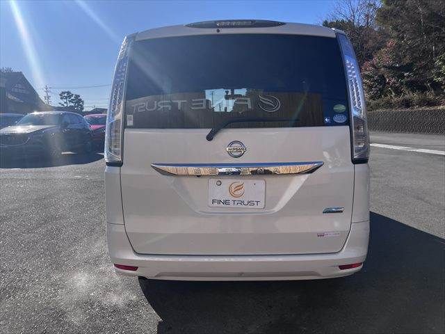 NISSAN SERENA  S-HYBRID 2013