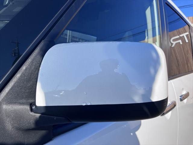 NISSAN SERENA  S-HYBRID 2013