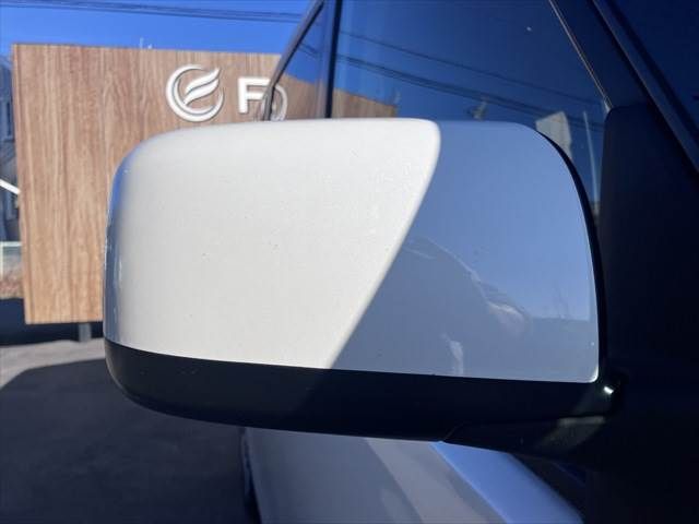 NISSAN SERENA  S-HYBRID 2013