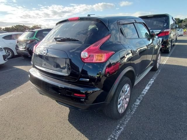 NISSAN JUKE 2011