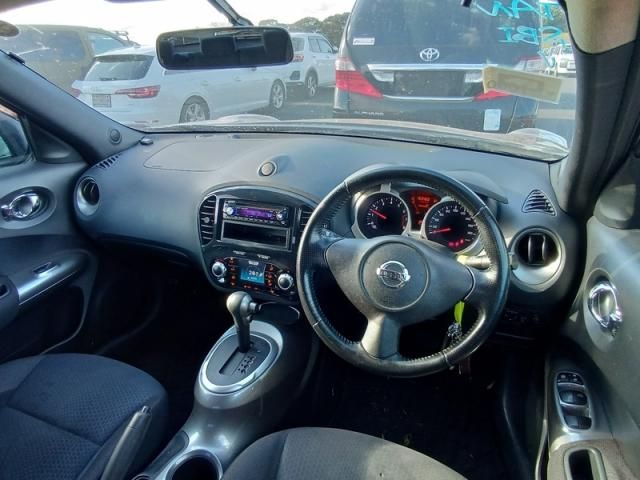 NISSAN JUKE 2011