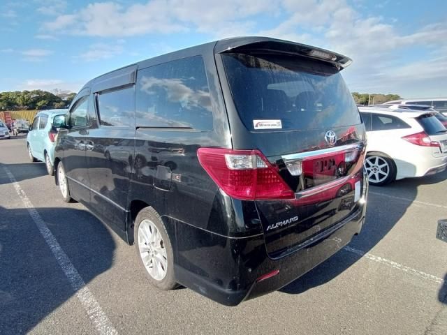 TOYOTA ALPHARD 2009