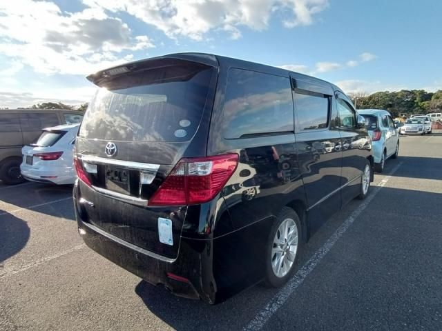 TOYOTA ALPHARD 2009