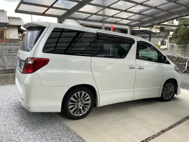 TOYOTA ALPHARD 2014