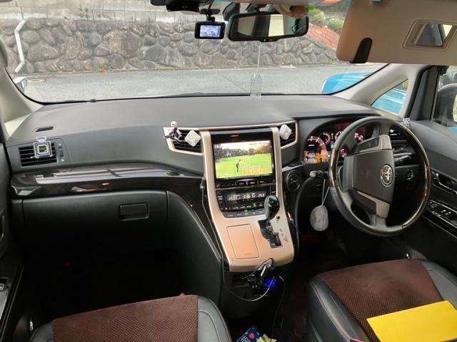 TOYOTA ALPHARD 2014