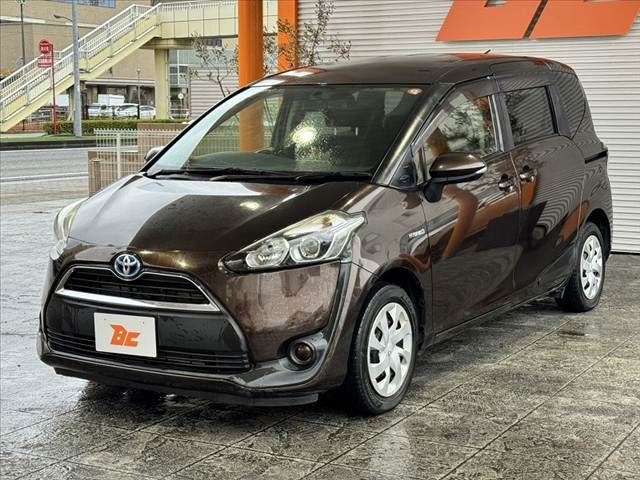 TOYOTA SIENTA HYBRID 2016