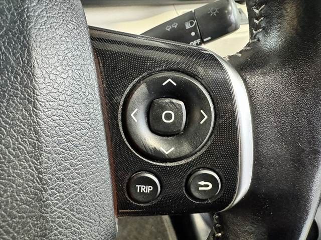 TOYOTA SIENTA HYBRID 2016