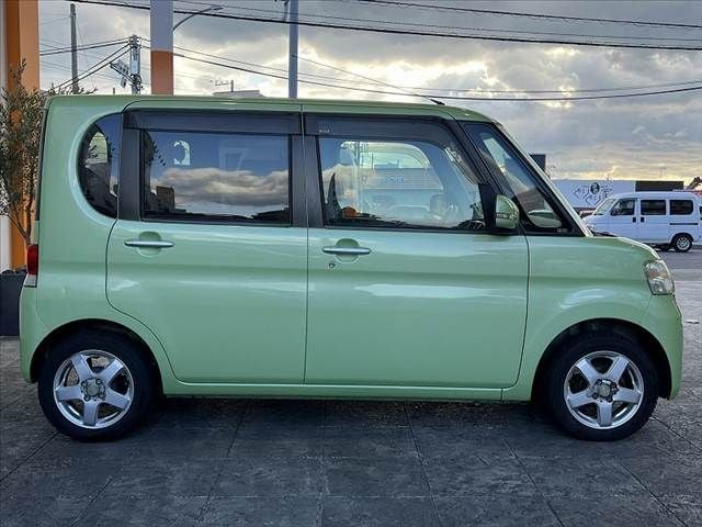 DAIHATSU TANTO 2010