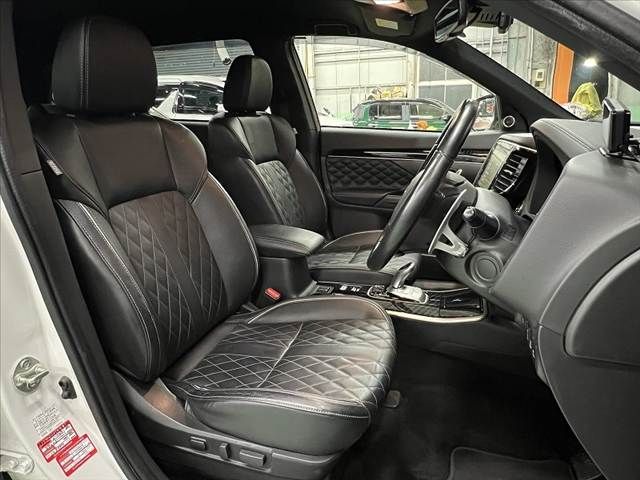 MITSUBISHI OUTLANDER PHEV 2021