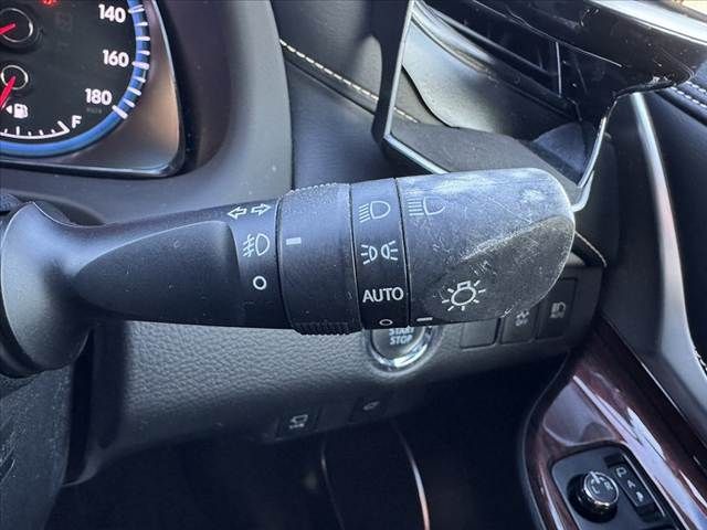 TOYOTA HARRIER 2WD 2014