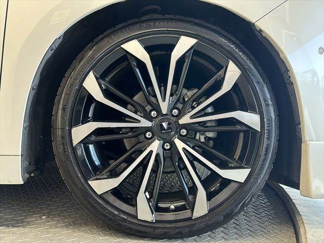 TOYOTA ALPHARD hybrid 4WD 2020